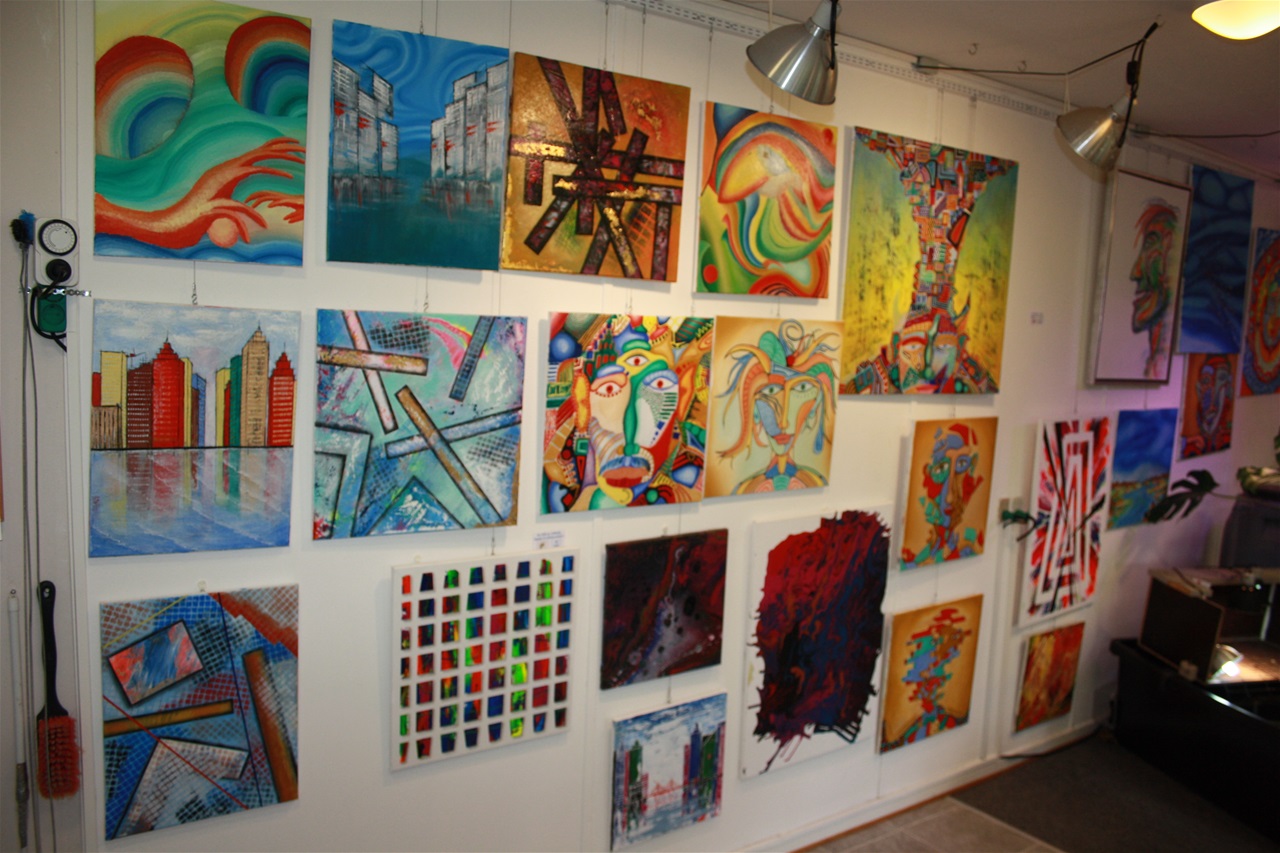 Gallerivæg hos Sand Maleri.